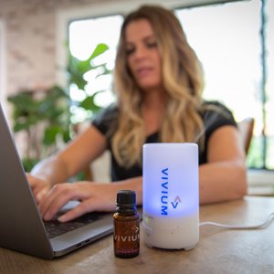 Electronic Diffuser & 15mL Dropper Bottle Essential Oil in Gift Box (NGSED-1EO)