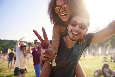 2 people at music fesitval