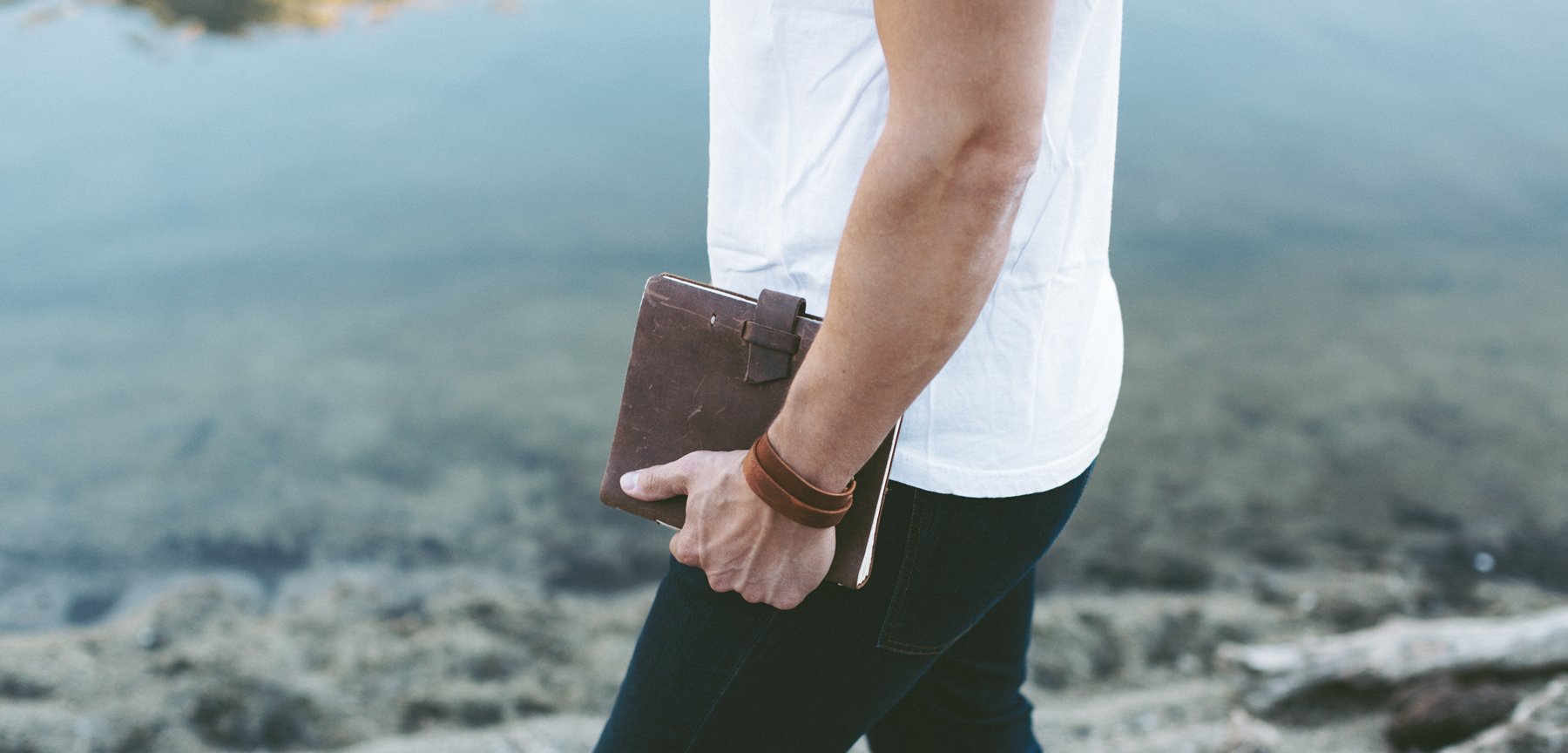 Lifestyle Image of Traveler Leather Journal (BK0050)
